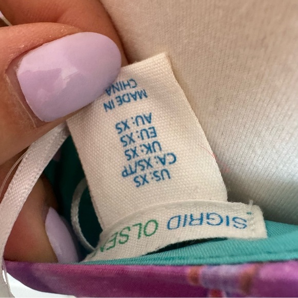 NWT Singrid Olsen Colorful Abstract Halter Top XS - Picture 5 of 5